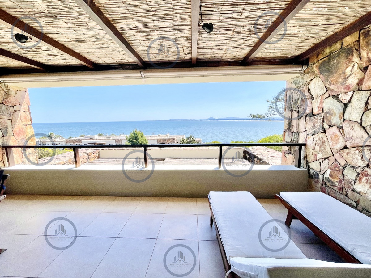 Apartamento ID.928 - Alquiler temporario de apartamento de dos dormitorios con parrillero de uso exclusivo en Punta Ballena