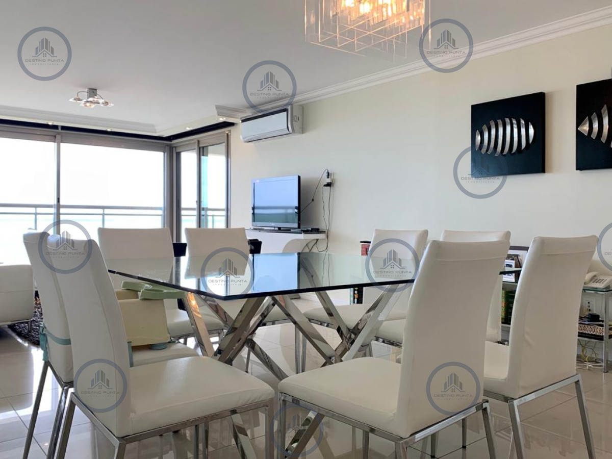 Apartamento ID.241 - Excelente Apartamento de 3 Dormitorios en Playa Brava - Punta del Este