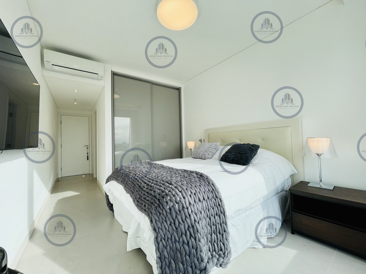 Apartamento ID.1940 - Venta Espectacular Apartamento Frente al Mar, 3 Dormitorios, Le Parc Punta del Este