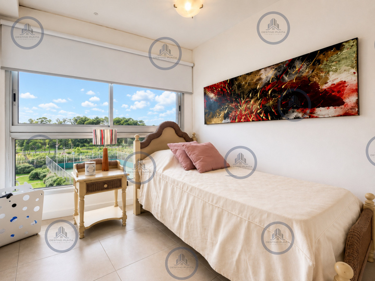 Apartamento ID.272 - Oportunidad en Venta Maravilloso departamento esquinero en Torre Le Parc, Playa Brava, Punta del Este