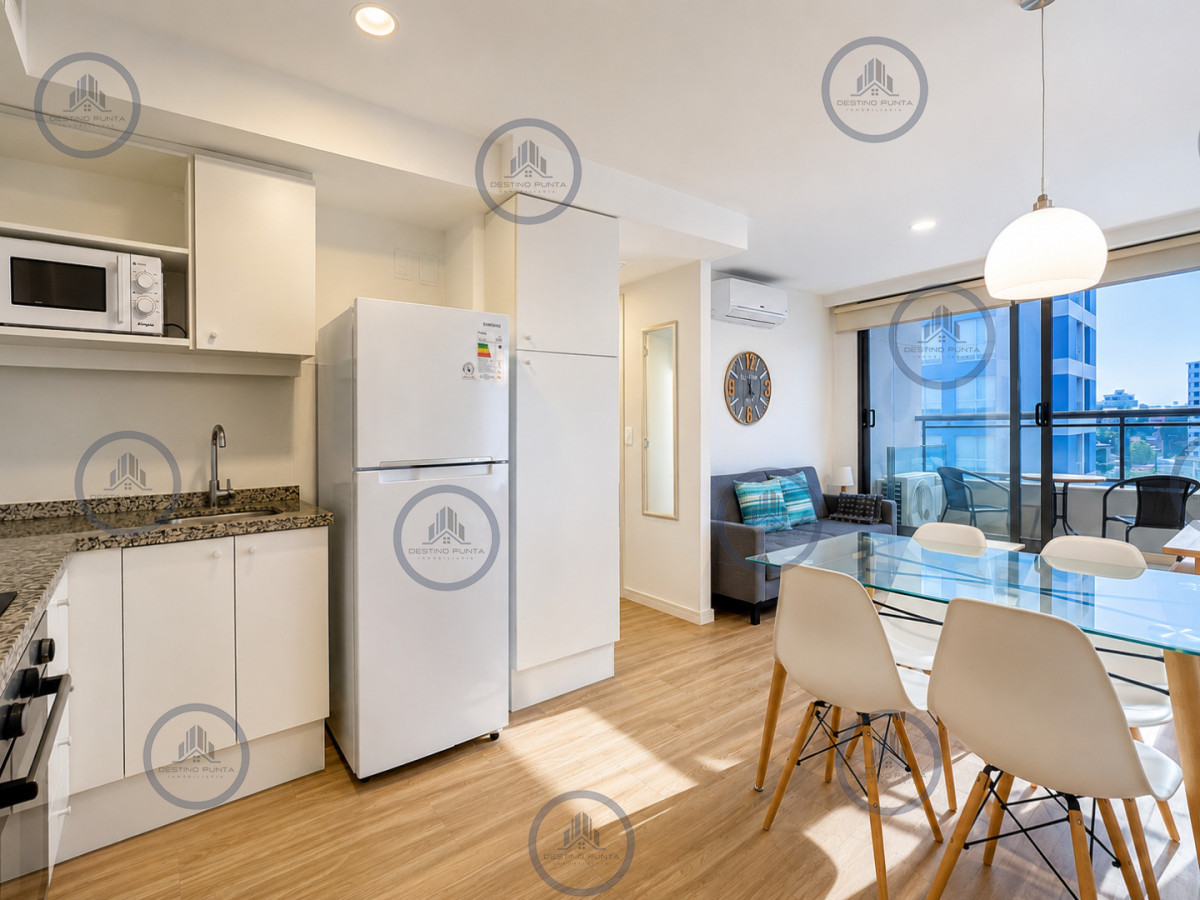 Apartamento ID.1196 - Alquiler anual o venta Apartamento de 2 Dormitorios, Playa Brava, Punta del Este
