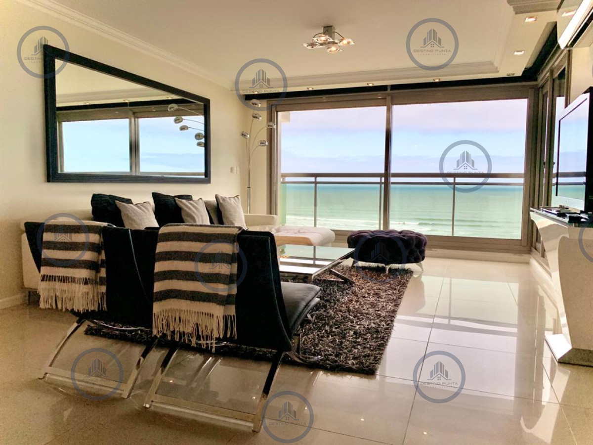 Apartamento ID.241 - Excelente Apartamento de 3 Dormitorios en Playa Brava - Punta del Este