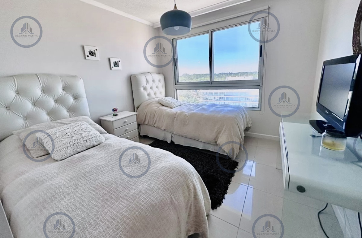 Apartamento ID.176 - Apartamento de 3 Dormitorios en Venta, Ocean Drive Punta del Este