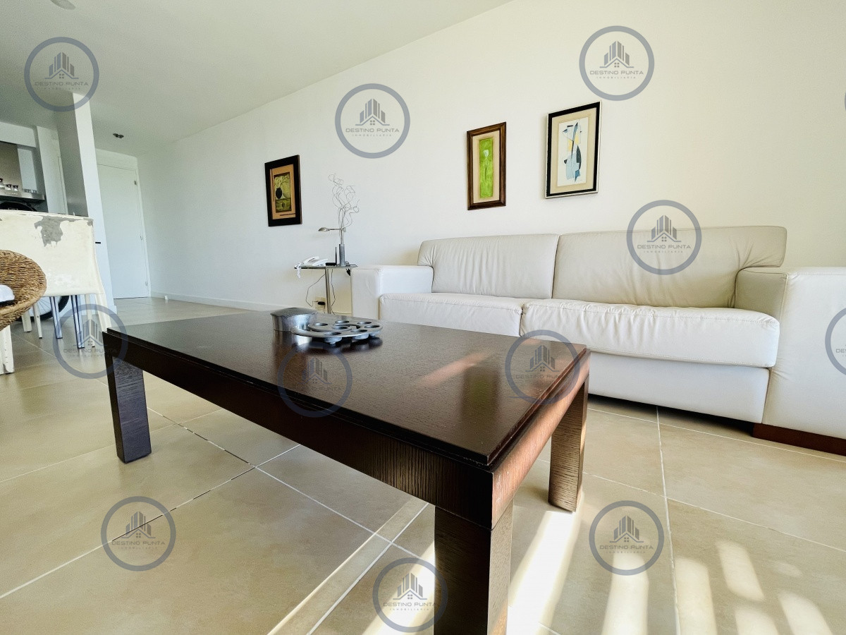 Apartamento ID.506 - Venta y alquiler temporario de apartamento de un dormitorio con parrillero en exclusivo complejo de Punta Ballena