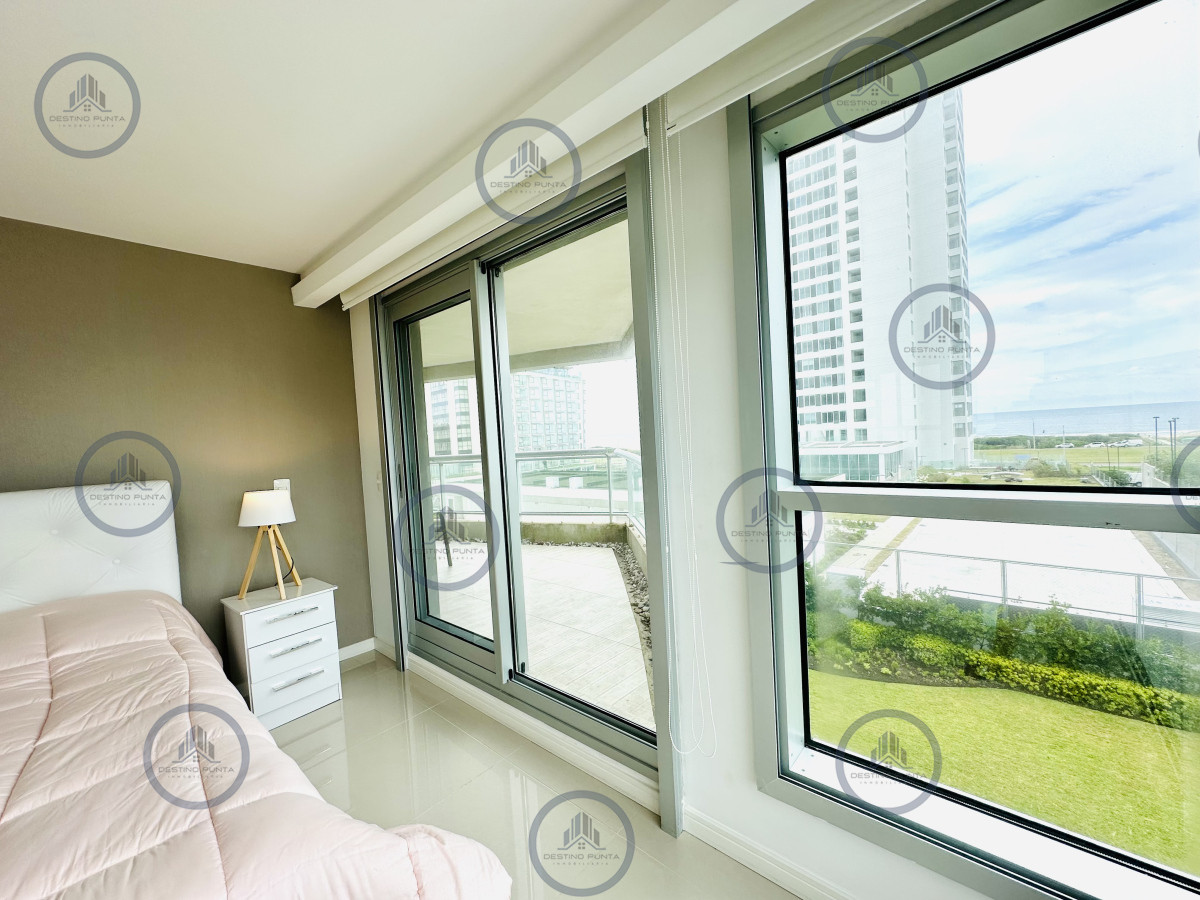 Apartamento ID.2295 - Oportunidad de venta apartamento de 3 dormitorios mas dependencia Playa Brava, Punta del Este