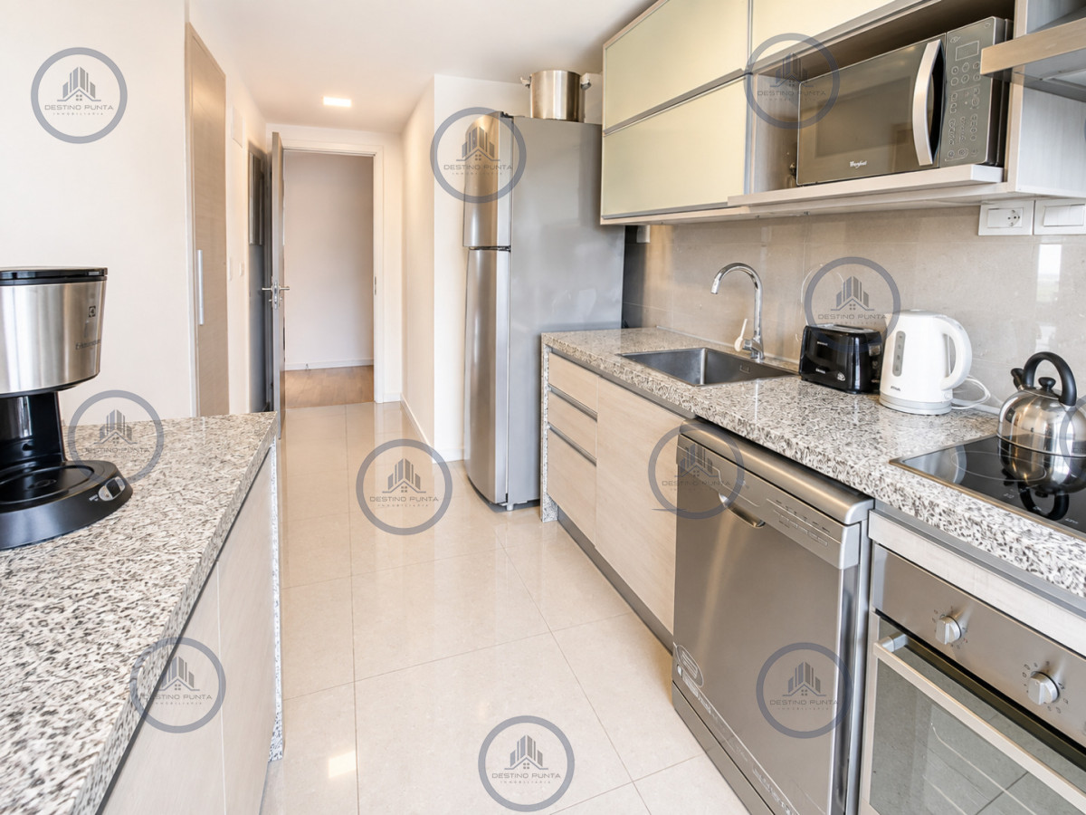Apartamento ID.3290 - Excelente Apartamento de 2 Dormitorios en Alexander Boulevard, Punta del Este