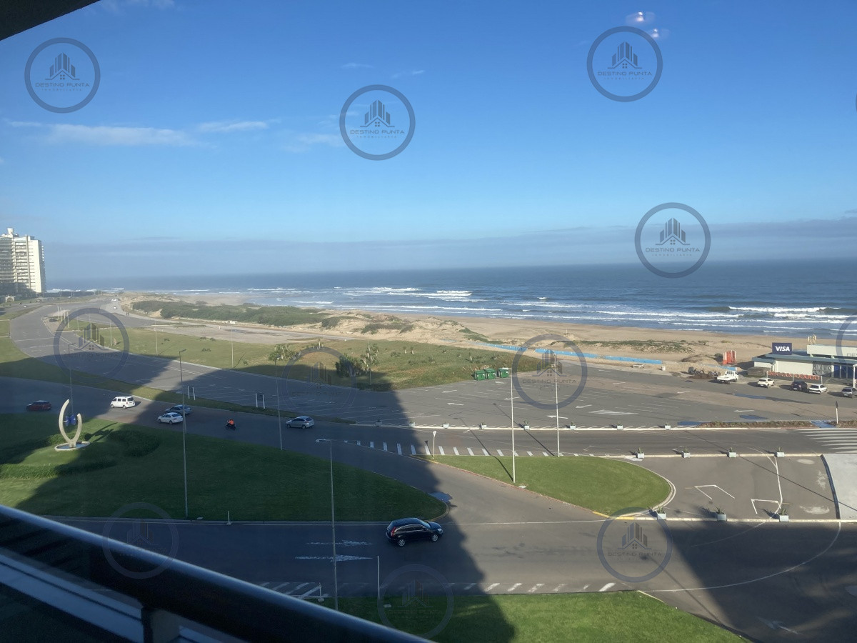 Apartamento ID.456 - Venta y alquiler temporario de apartamento de tres dormitorios en torre Premiun de playa Brava, Punta del Este