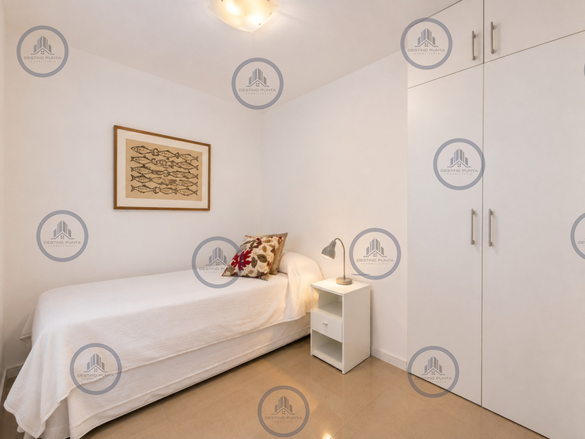 Apartamento ID.3250 - Apartamento moderno de 3 Dormitorios frente al mar en Playa Brava, Punta del Este