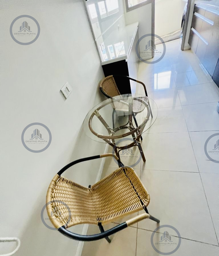 Apartamento ID.994 - Alquiler temporario de apartamento de tres dormitorios en torre de categoría sobre Playa Brava, Punta del Este