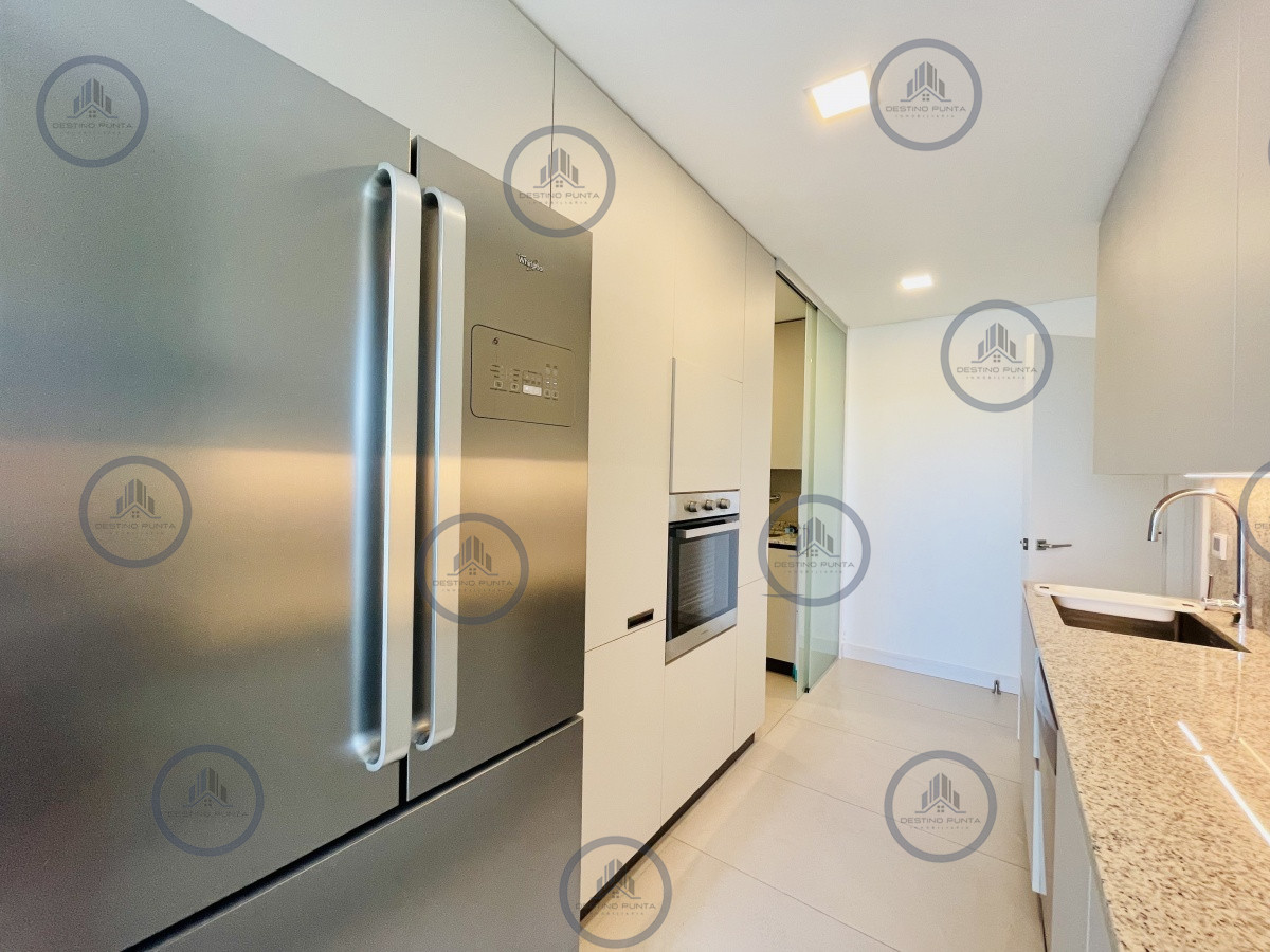 Apartamento ID.291 - Venta de Apartamento de 3 Dormitorios en suite en Le Parc 3 de Playa Brava, Punta del Este