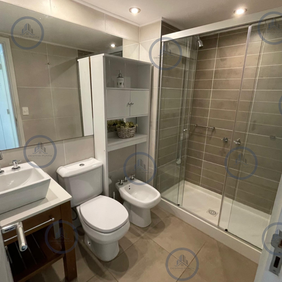 Apartamento ID.3127 - Apartamento luminoso con variedad de servicios en venta, 3 dormitorios, zona Roosevelt Playa Brava