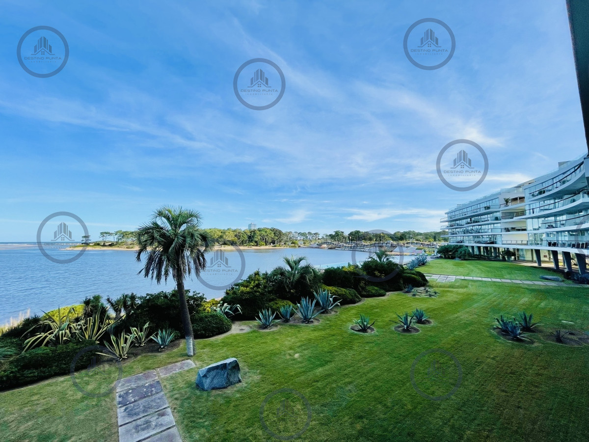 Apartamento ID.1925 - Venta de Moderno Apartamento de 3 Dormitorios Frente al Mar en La Barra