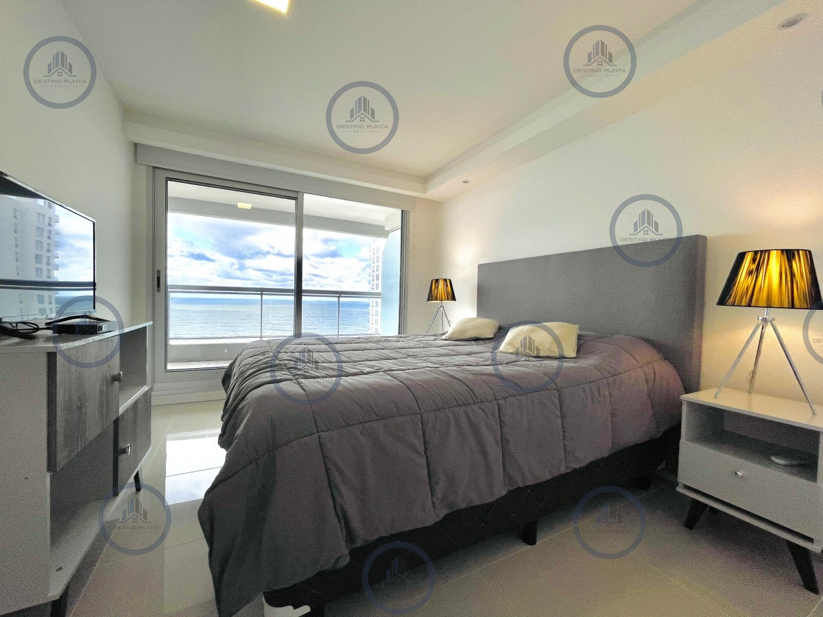 Apartamento ID.801 - Apartamento de 2 Dormitorios y Parrillero con Vista al Mar en Playa Brava, Look Tower