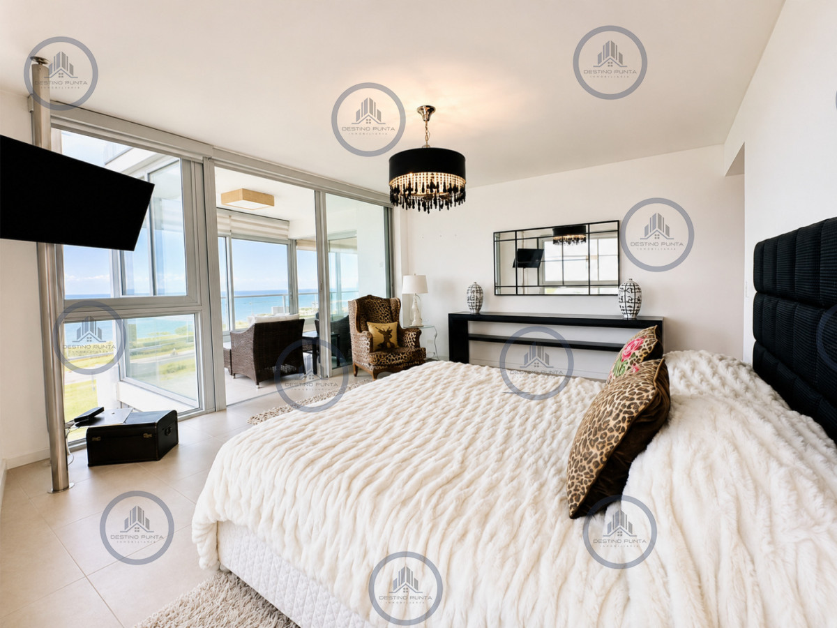 Apartamento ID.272 - Oportunidad en Venta Maravilloso departamento esquinero en Torre Le Parc, Playa Brava, Punta del Este