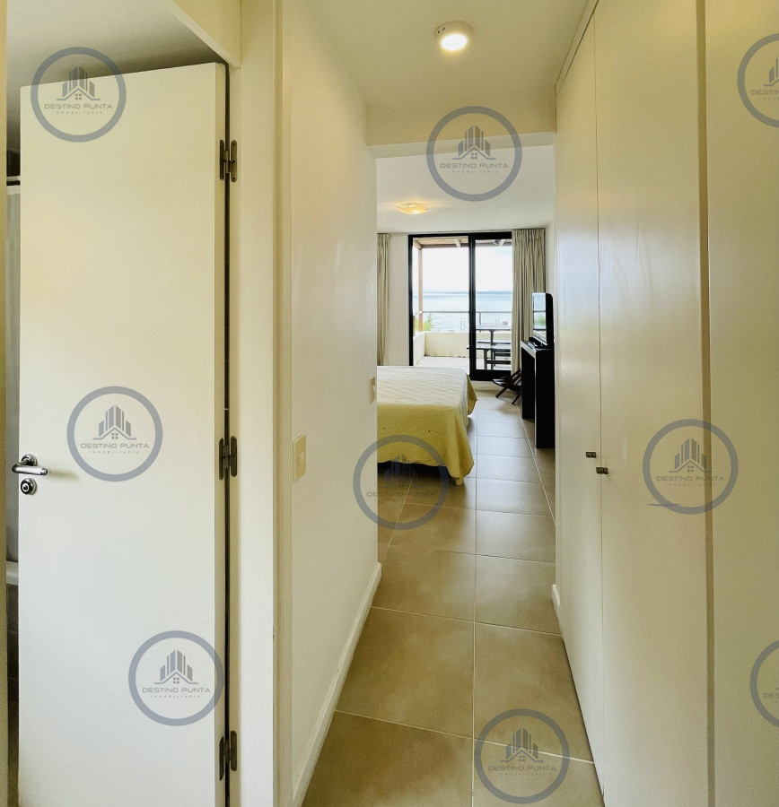 Apartamento ID.1029 - Venta de apartamento de dos dormitorios con parrillero en complejo privado de Punta Ballena