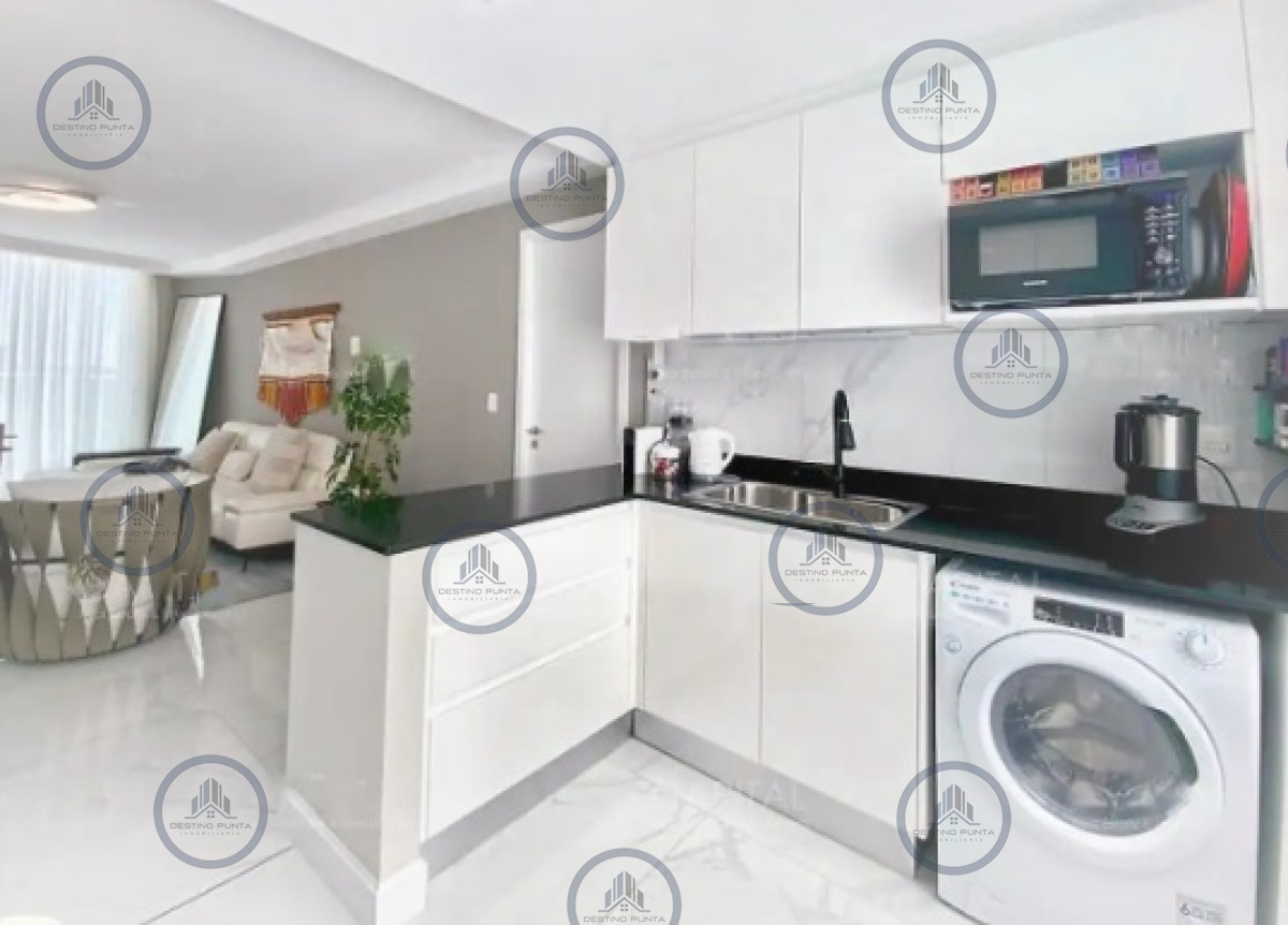 Apartamento ID.1729 - Excelente Apartamento de 2 Dormitorios Frente al Mar - Punta del Este