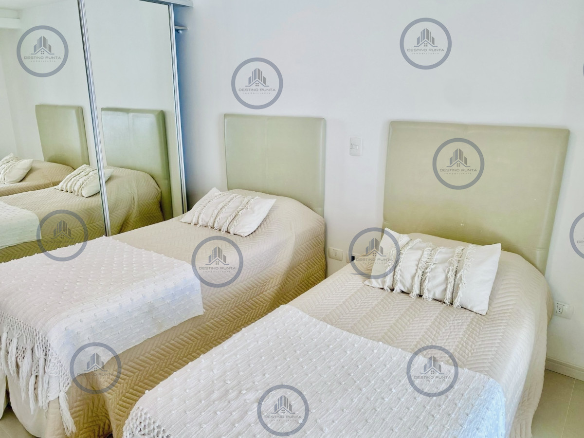 Apartamento ID.2927 - Apartamento de 2 Dormitorios y Parrillero con Vista al Mar en Playa Brava, Look Tower