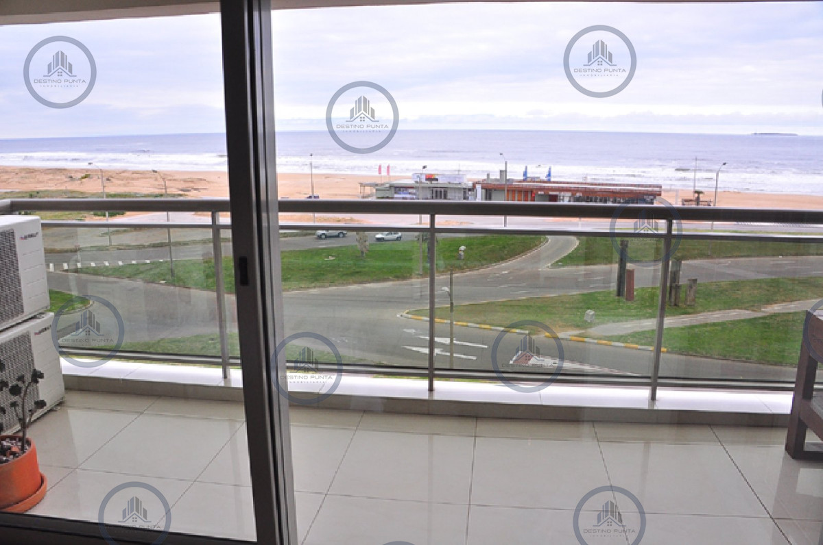Apartamento ID.243 - Excelente Apartamento de 3 Dormitorios y Dependencia en Playa Brava - Venta y Alquiler