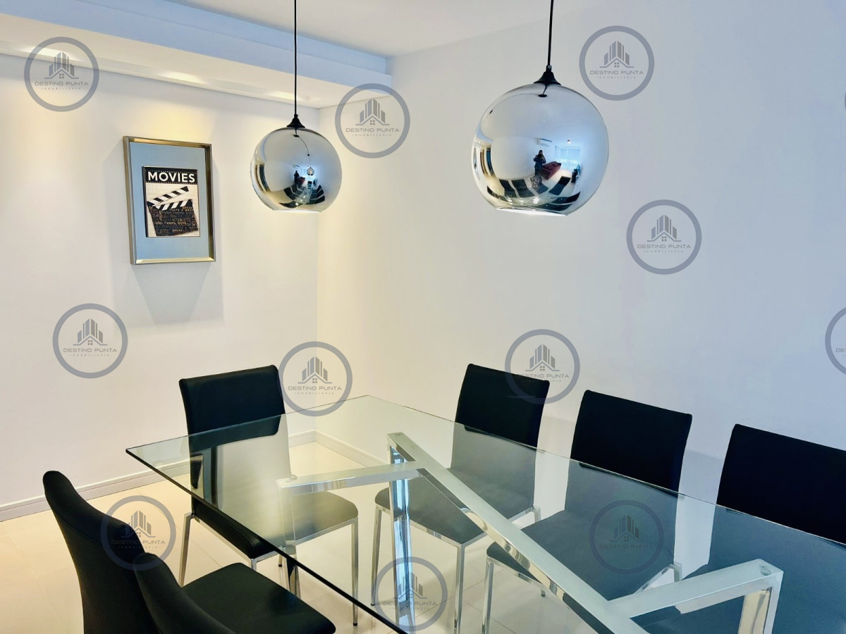 Apartamento ID.441 - Apartamento de 2 Dormitorios + Servicio en Playa Brava