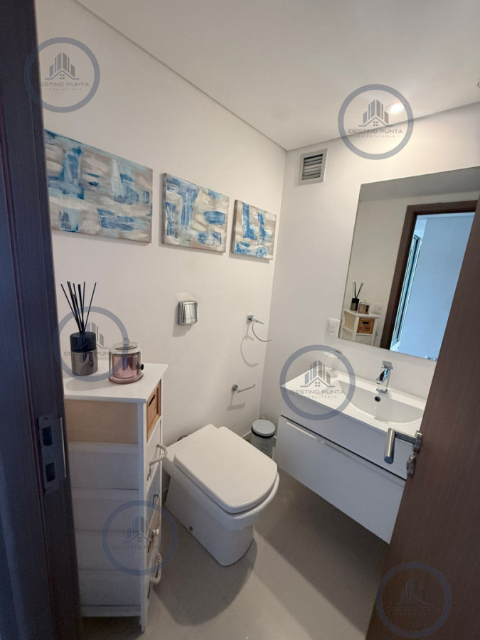 Apartamento ID.299 - Apartamento de 2 Dormitorios en Frente a Playa Brava - Punta del Este