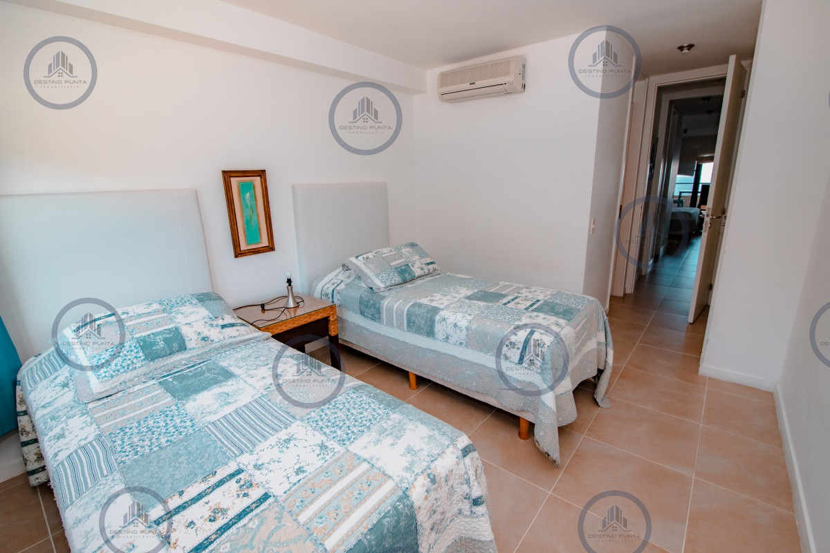 Apartamento ID.557 - Venta de apartamento de dos dormitorios con parrillero exclusivo, Punta Ballena