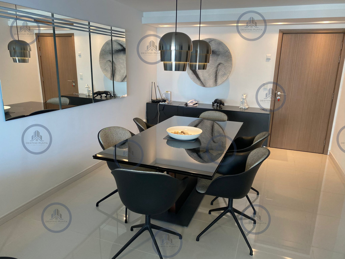 Apartamento ID.1776 - Venta de gran apartamento de 3 dormitorios con parrillero propio en Playa Brava, Punta del Este