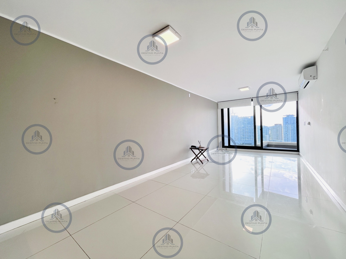 Apartamento ID.2711 - Apartamento de 2 Dormitorios en Alquiler Anual a pasos de Playas Mansa y Brava