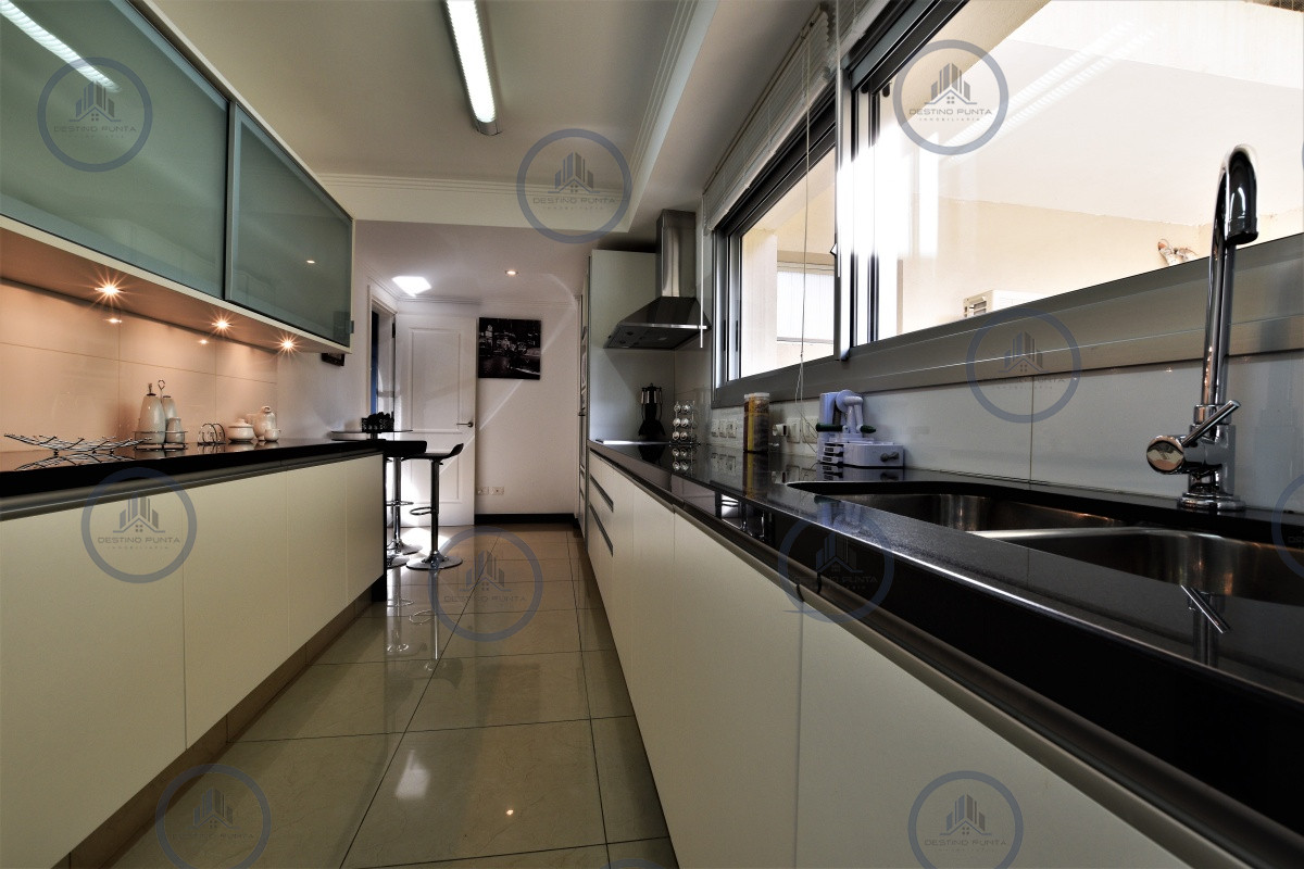 Apartamento ID.357 - Moderno Apartamento de 3 Dormitorios frente al Mar - Playa Brava