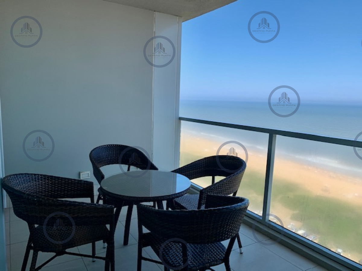 Apartamento ID.51 - Alquiler temporario de apartamento de dos dormitorios más dependencia de servicio sobre Playa Brava, Punta del Este