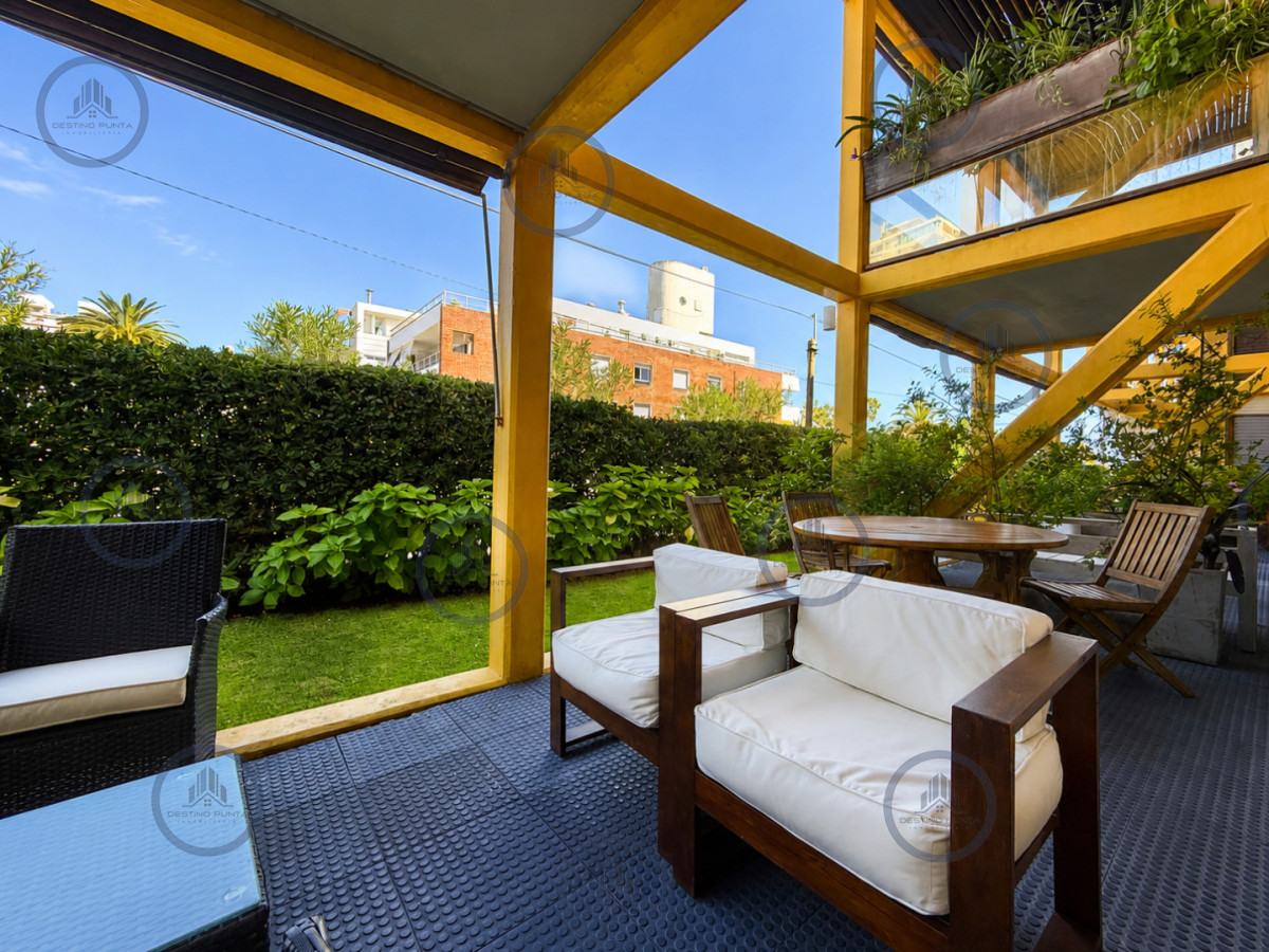 Apartamento ID.3115 - Oportunidad en Venta! Apartamento con alma de casa, 3 Dormitorios, Parrillero y Estufa, en zona Península Punta del Este