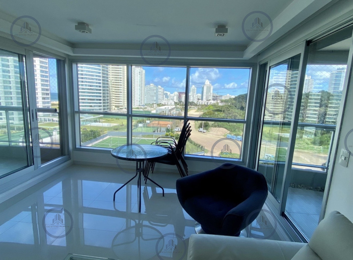 Apartamento ID.2159 - Oportunidad Moderno Apartamento de 2 Dormitorios y Dependencia a Pasos de Playa Brava