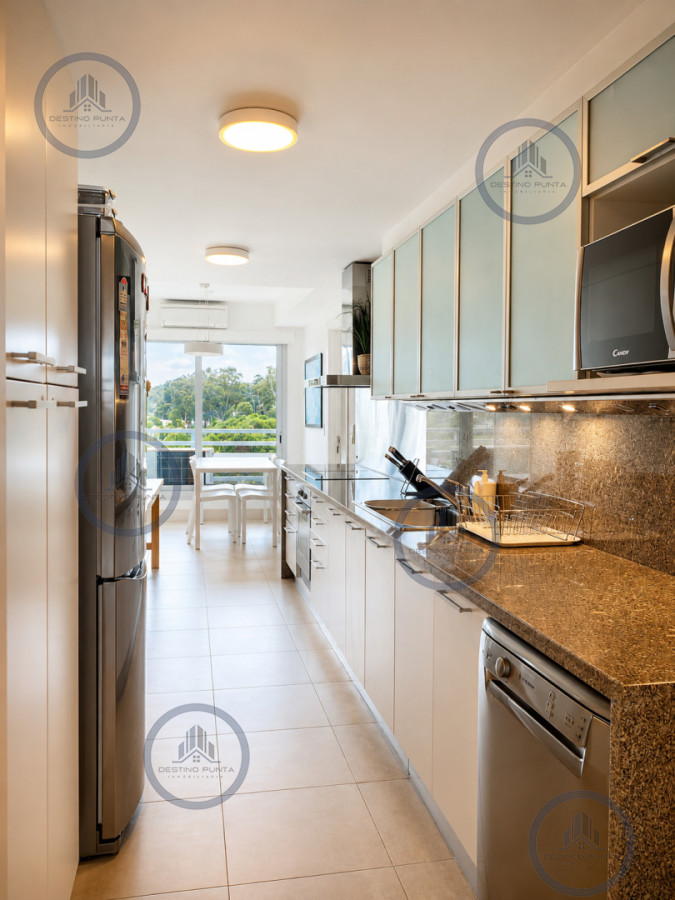 Apartamento ID.48 - Apartamento esquinero de 3 Dormitorios ý Dependencia de servicio, Torre LE PARC, playa Brava. Punta del Este