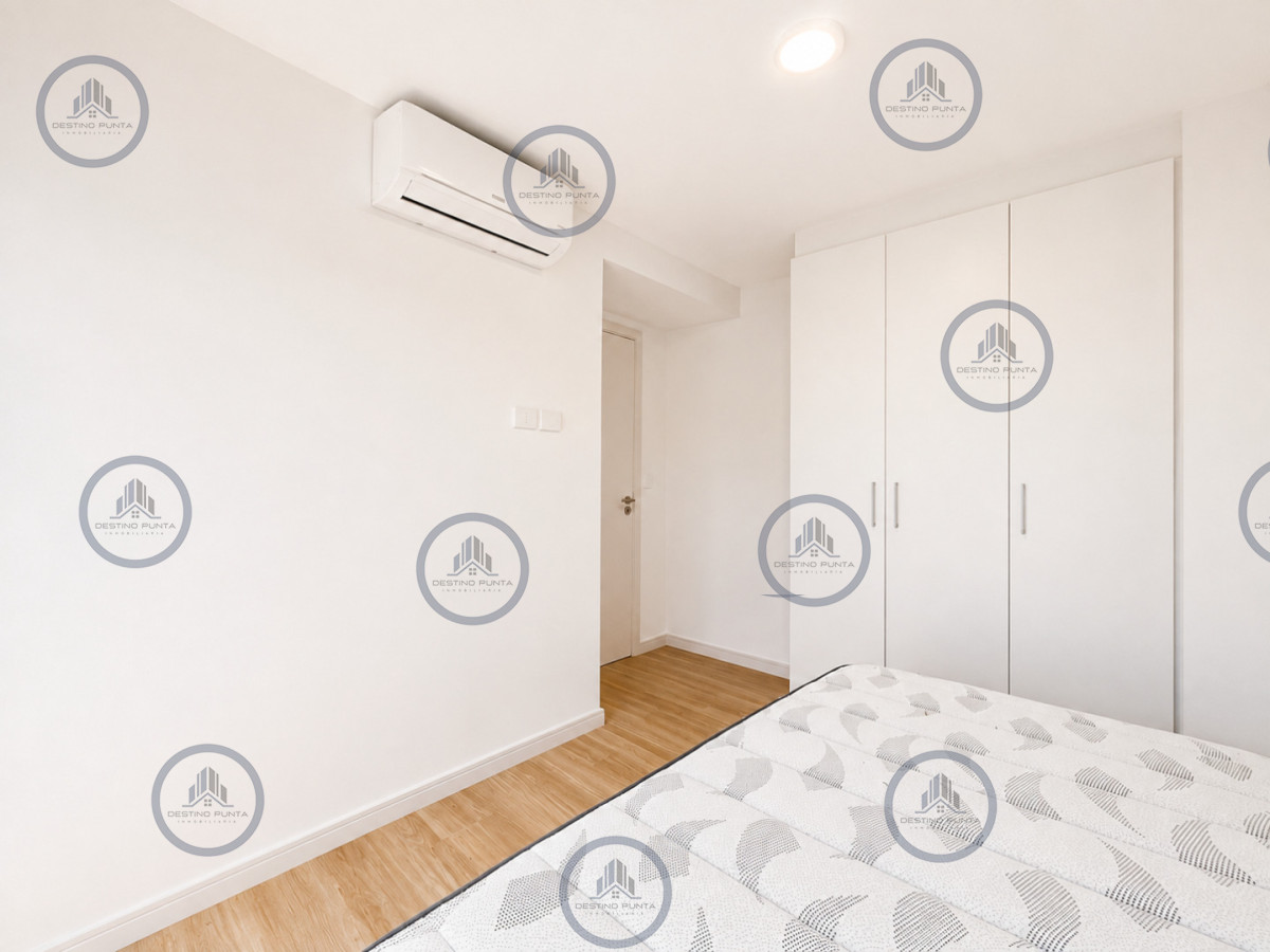 Apartamento ID.1196 - Alquiler anual o venta Apartamento de 2 Dormitorios, Playa Brava, Punta del Este