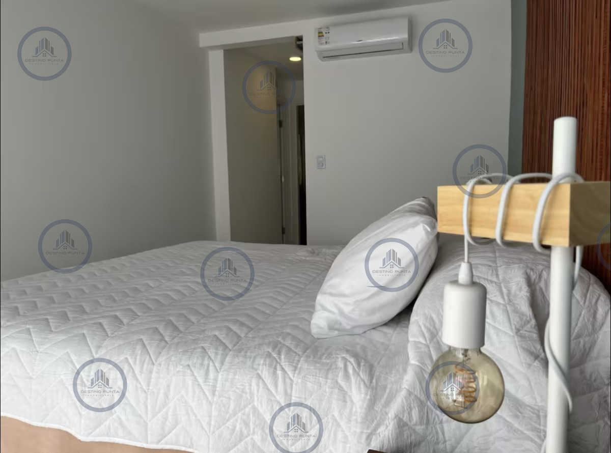 Apartamento ID.2760 - Alquiler temporal de apartamento de 2 dormitorios con 2 baños en excelente ubicación entre playas mansa y brava 