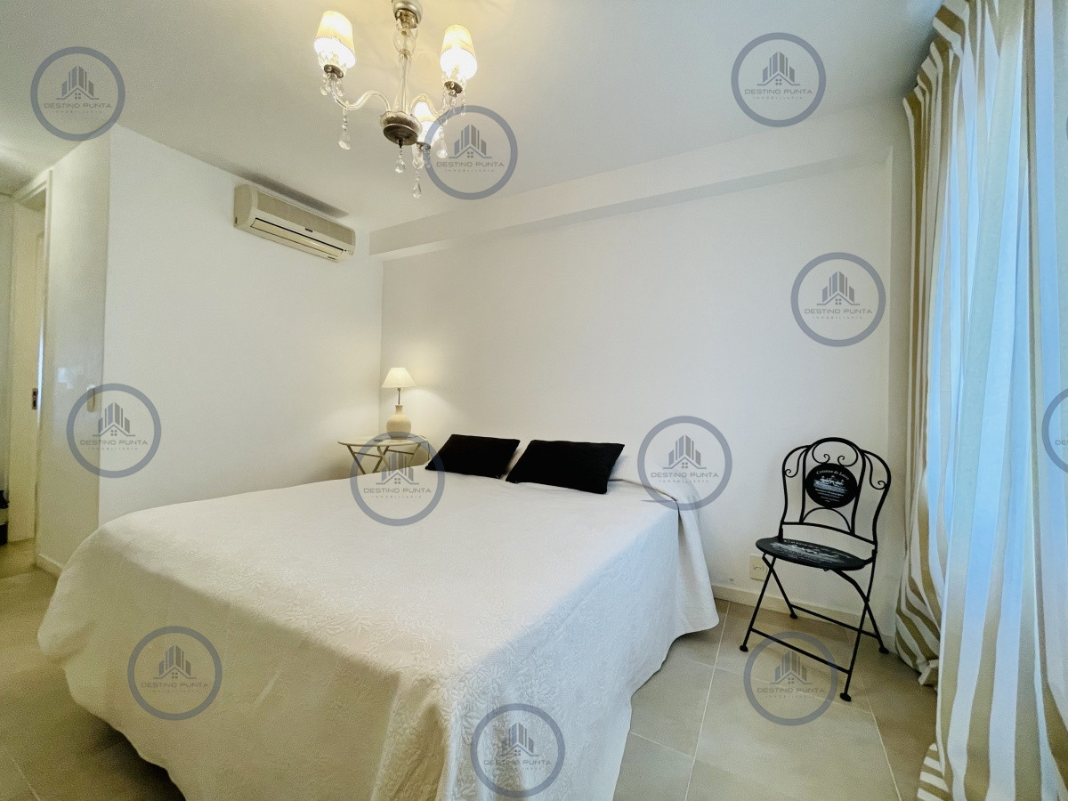 Apartamento ID.1192 - Venta y alquiler de apartamento de dos dormitorios con parrillero de uso exclusivo en Punta Ballena