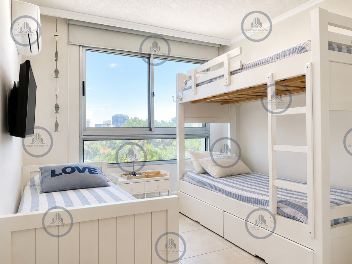 Apartamento ID.195 - Excelente Apartamento de 2 Dormitorios en Ocean Drive, Punta del Este