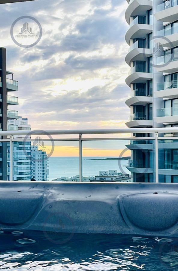 Apartamento ID.1622 - Apartamento de 1 Dormitorio en Torre con Servicios, Cerca del Mar - Alquiler Anual, Punta del Este