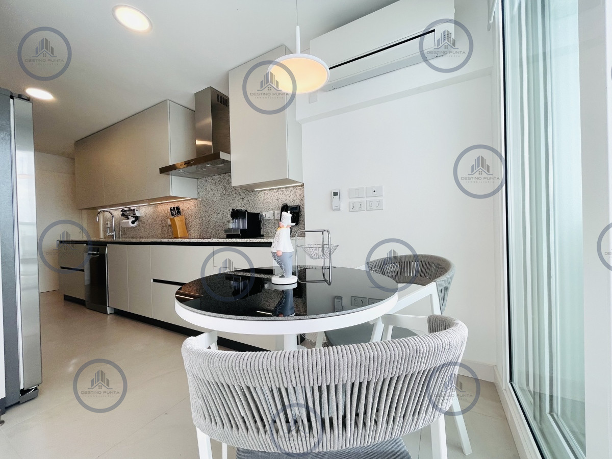 Apartamento ID.1940 - Venta Espectacular Apartamento Frente al Mar, 3 Dormitorios, Le Parc Punta del Este