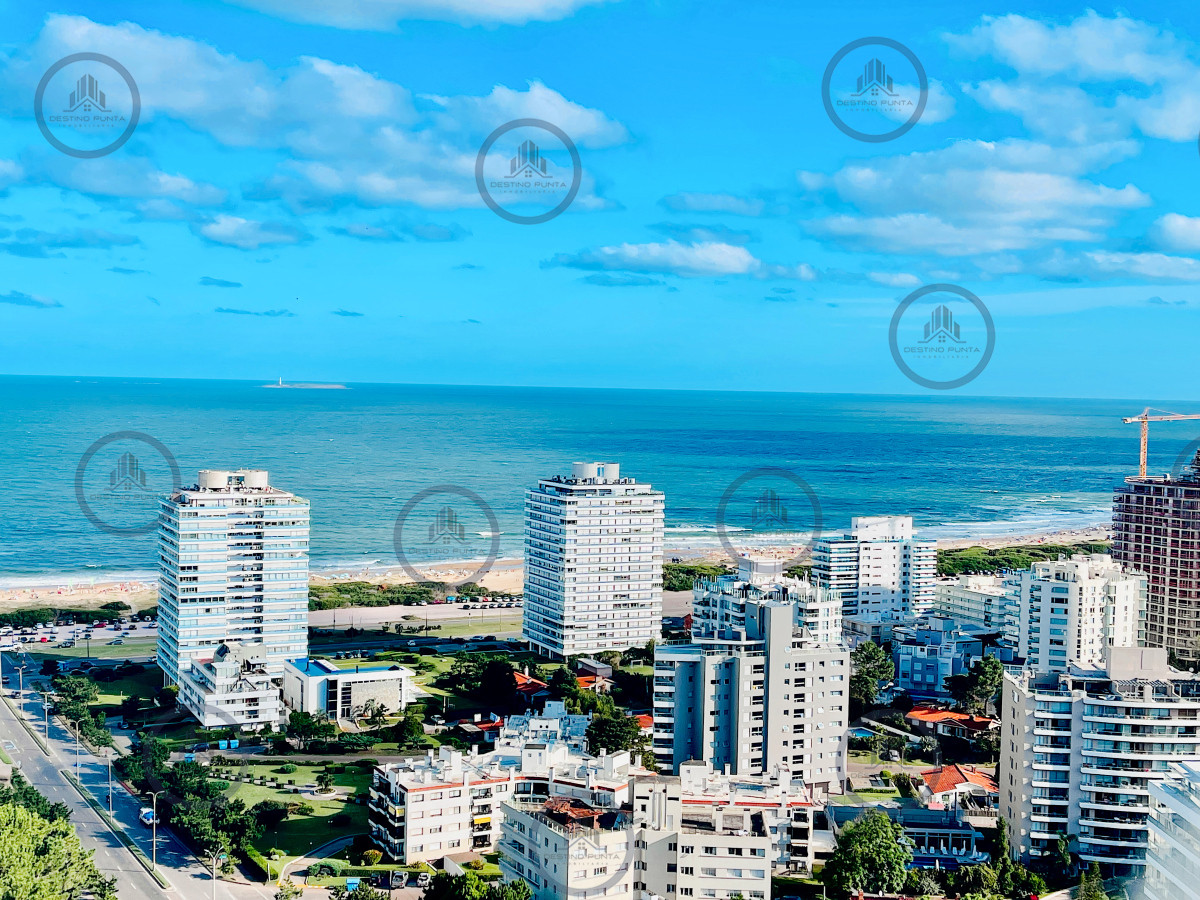 Apartamento ID.2518 -  Exclusivo Penthouse de 3 Dormitorios con Vistas panorámicas a Playa Brava, en Venta