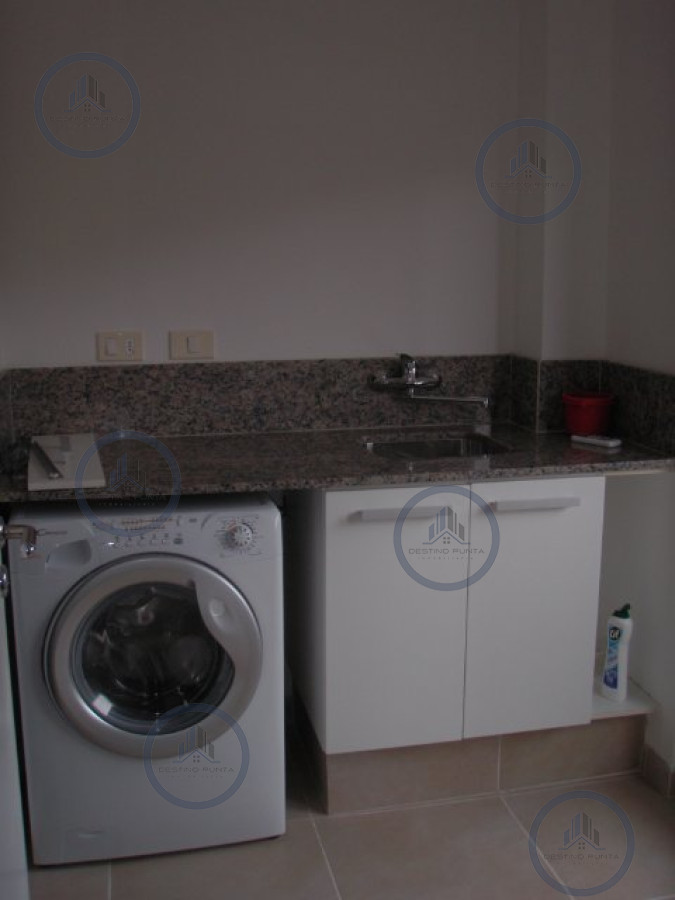 Apartamento ID.31 - Alquiler temporario de apartamento de tres dormitorios más dependencia de servicio, Punta Ballena