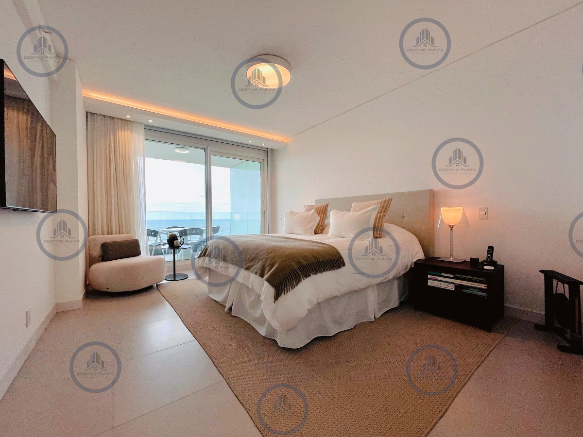 Apartamento ID.1940 - Venta Espectacular Apartamento Frente al Mar, 3 Dormitorios, Le Parc Punta del Este