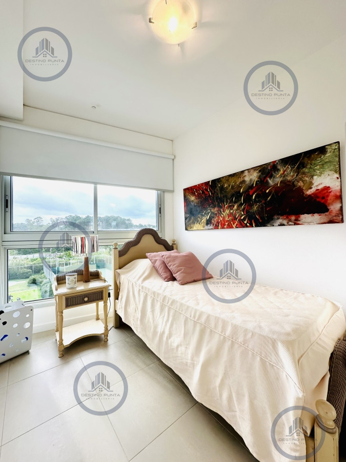 Apartamento ID.272 - Oportunidad en Venta Maravilloso departamento esquinero en Torre Le Parc, Playa Brava, Punta del Este