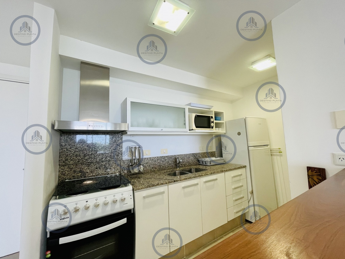 Apartamento ID.1039 - Alquiler temporario de apartamento de un dormitorio con parrillero y jardín, Punta Ballena