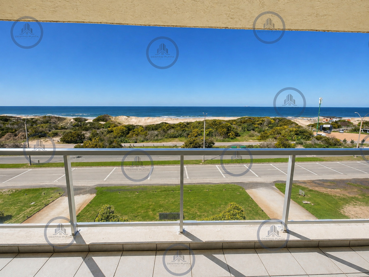 Apartamento ID.3301 - Moderno Apartamento de 3 Dormitorios en Primera Línea del Mar. Blue Marine, Playa Brava Punta del Este