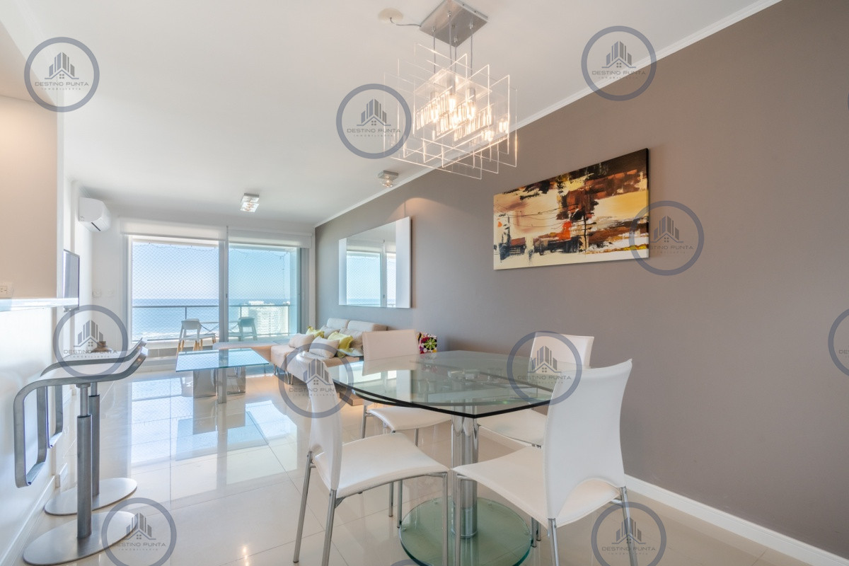 Apartamento ID.248 - Apartamento de 2 Dormitorios en Playa Brava con Vista al Mar - Venta