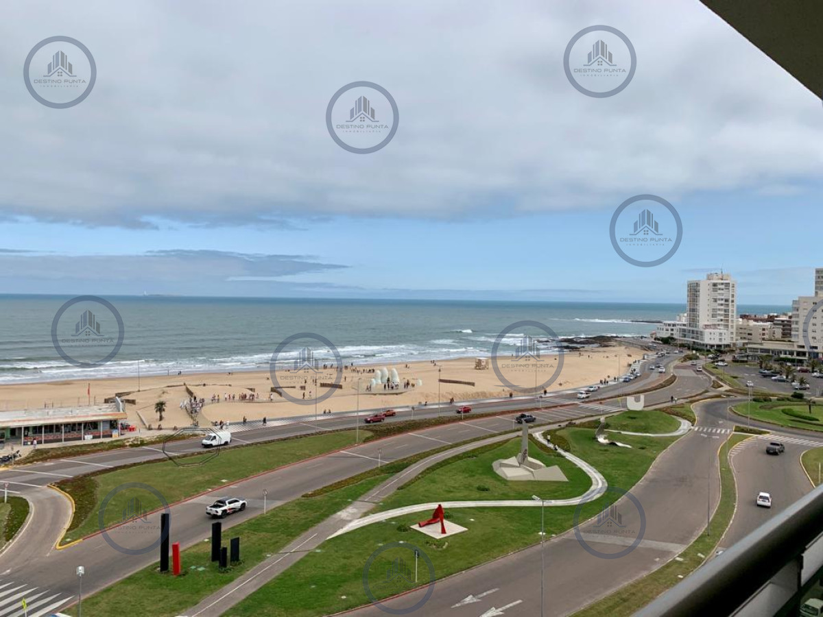 Apartamento ID.241 - Excelente Apartamento de 3 Dormitorios en Playa Brava - Punta del Este
