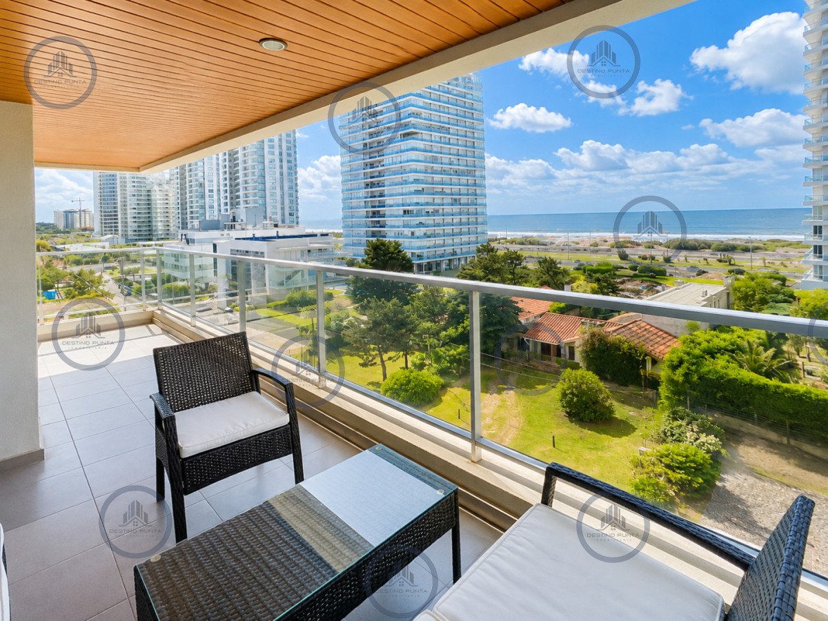 Apartamento de 2 Dormitorios a Pocos Metros de Playa Brava, Punta del Este — fotografía 1