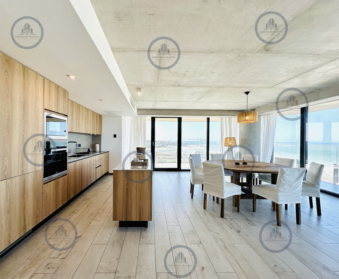 Apartamento ID.677 - Venta y alquiler de apartamento de tres dormitorios con tres suites moderno a estrenar, playa Brava