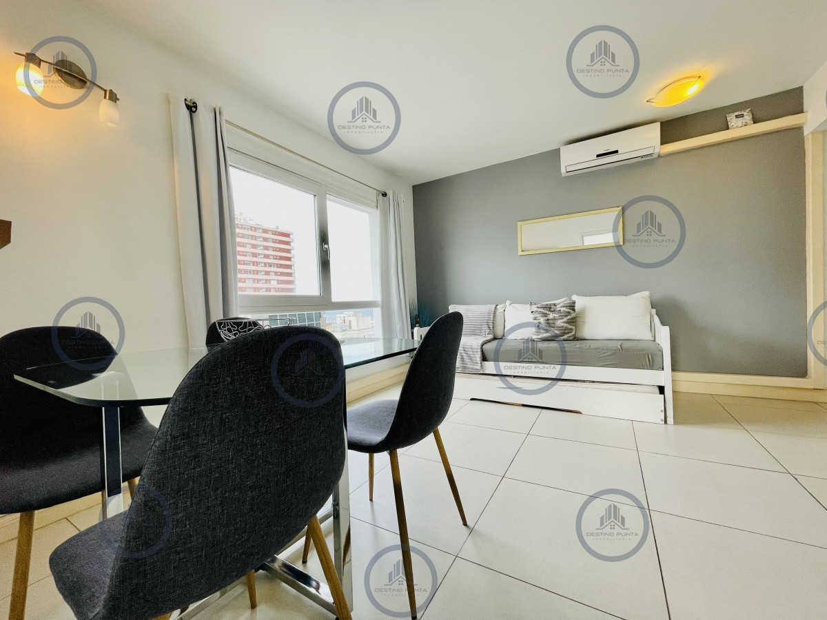 Apartamento ID.1590 - Venta de apartamento de 1 Dormitorio en el corazón de la Península, Punta del Este