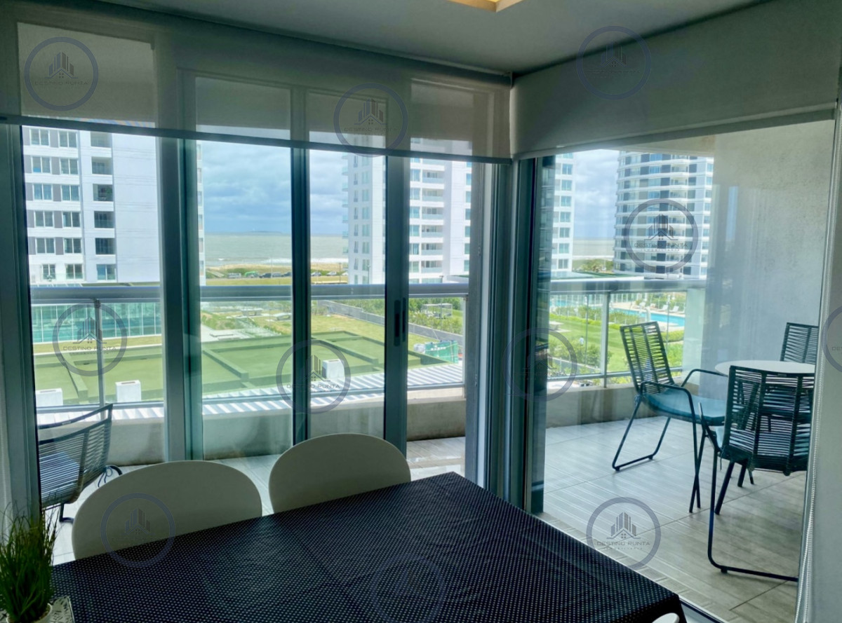 Apartamento ID.2896 - Alquiler temporal apartamento de 3 amplios dormitorios más dependencia con parrillero propio Playa Brava